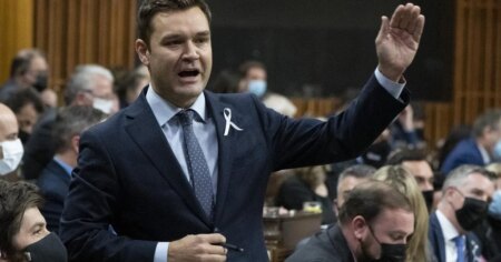 More than 300 MPs have crossed the floor in Parliament since Confederation More than 300 MPs have crossed the floor in Parliament since Confederation