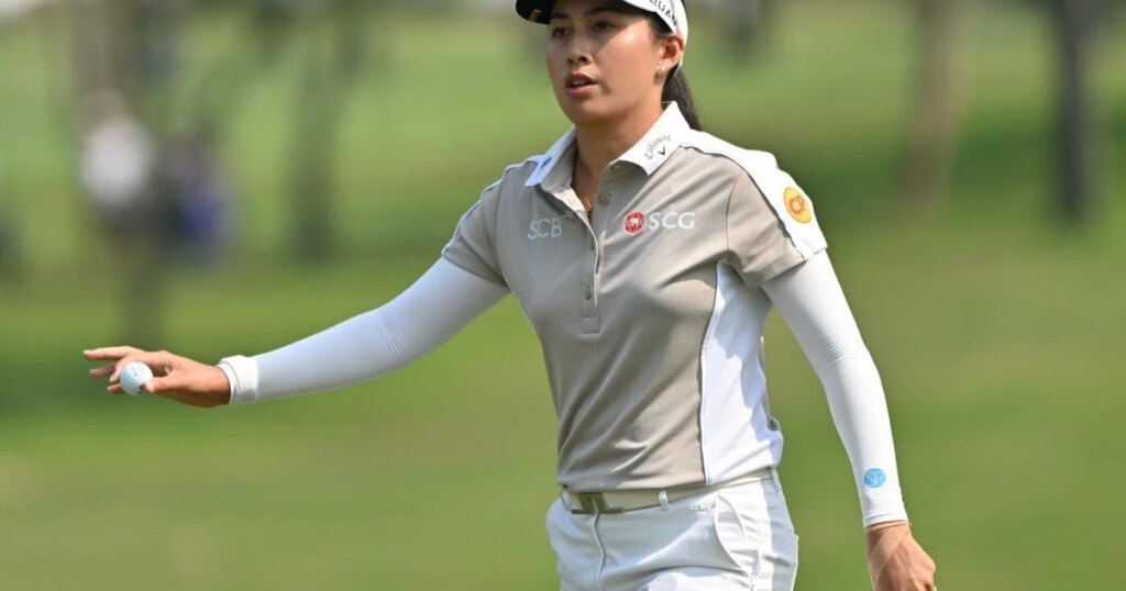 Top-ranked Jeeno Thitikul takes 3rd-round lead at her home LPGA Thailand tournament