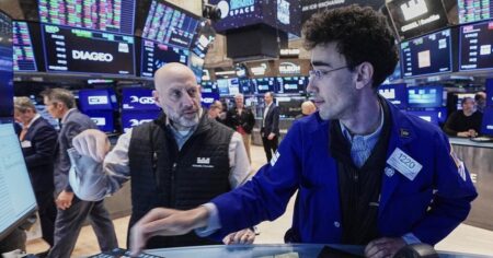 Canadian, U.S. stock markets gain ground amid latest SCOTUS tariff ruling Canadian, U.S. stock markets gain ground amid latest SCOTUS tariff ruling