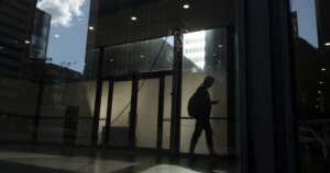Young workers taking different approach to climbing the corporate ladder: experts Young workers taking different approach to climbing the corporate ladder: experts