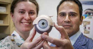 ‘Horrible war’: Ukrainian eye doctor training in Calgary to better help wounded