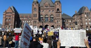 Students protest cuts to OSAP grants; arrests made during rally at Queen’s Park