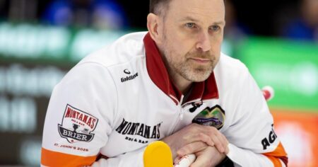 Koe turns back time, reaches Brier final with 9-7 win in an extra end over Dunstone Koe turns back time, reaches Brier final with 9-7 win in an extra end over Dunstone