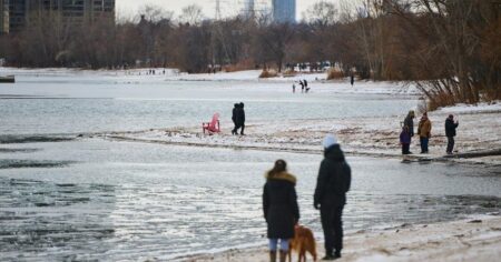 Ice ‘extremely unsafe,’ Hamilton police say after six end up in water