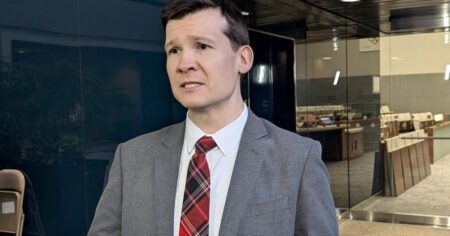 Calgary returns yet again to water restrictions amid work to fix ailing pipe system Calgary returns yet again to water restrictions amid work to fix ailing pipe system
