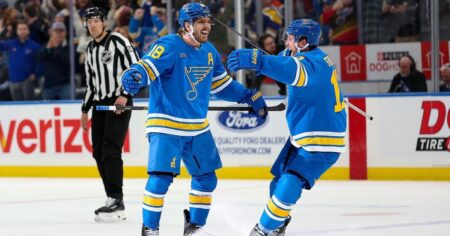 Robert Thomas scores with 9 seconds left in OT as the Blues beat the Oilers 3-2 Robert Thomas scores with 9 seconds left in OT as the Blues beat the Oilers 3-2