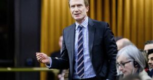 Culture minister says ‘serious conversation’ needed about AI systems and news media
