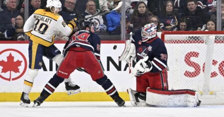Predators pounce in shootout to edge Jets 4-3 Predators pounce in shootout to edge Jets 4-3