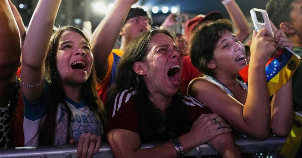 A baseball title unleashes the happiness Venezuelans kept bottled up for years
