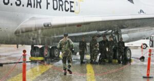 Canadian military personnel leave Iraq with NATO allies amid Iran war Canadian military personnel leave Iraq with NATO allies amid Iran war