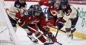 Leslie plays OT hero as Charge edge Victoire 2-1 in Winnipeg Leslie plays OT hero as Charge edge Victoire 2-1 in Winnipeg