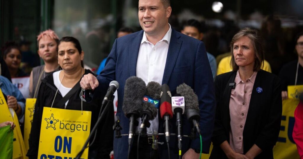 B.C. union calls for full-time work-from-home due to spiking gas prices