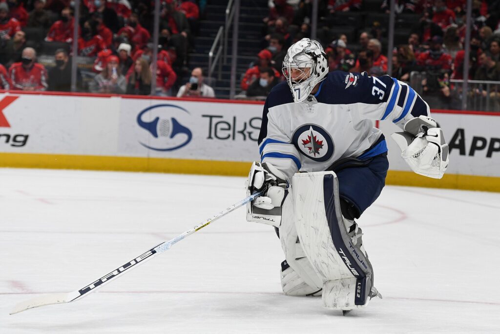 Perfetti’s late goal helps Jets roll over Avalanche 4-2