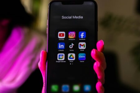 Most Canadians support social media ban for kids under 16: poll Most Canadians support social media ban for kids under 16: poll