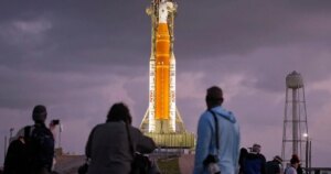 Canadians gather at museums, libraries to watch Artemis II moon launch