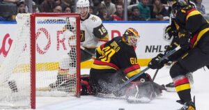 Cole Smith scores winner, Vegas Golden Knights edge struggling Vancouver Canucks 2-1