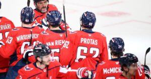 Ovechkin response to fans’ request for 1 more year: ‘I’ll think about it’