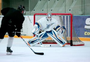 Rangers goaltender Jonathan Quick, 40, says he is retiring from the NHL Rangers goaltender Jonathan Quick, 40, says he is retiring from the NHL