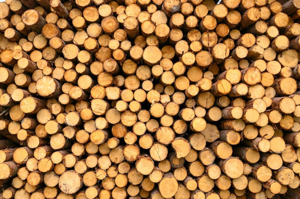 Resolving softwood dispute mutually beneficial for Canada, U.S., B.C. premier says Resolving softwood dispute mutually beneficial for Canada, U.S., B.C. premier says