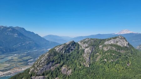 Volkswagen Beetle shell dismantled, removed from B.C. rock face by helicopter Volkswagen Beetle shell dismantled, removed from B.C. rock face by helicopter