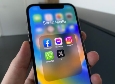 Ottawa ‘very seriously’ considering social media ban for kids, minister says Ottawa ‘very seriously’ considering social media ban for kids, minister says