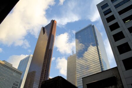 Fintechs lead DIY investor satisfaction but don’t count human advisers out: survey Fintechs lead DIY investor satisfaction but don’t count human advisers out: survey
