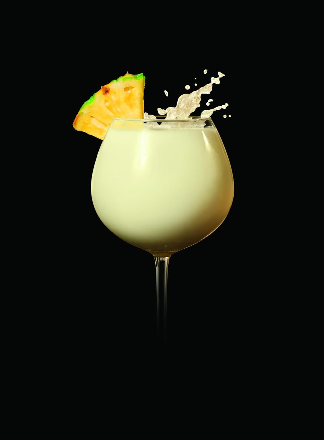 Mott's Mr & Mrs. T Piña Colada, 1L - Image 4