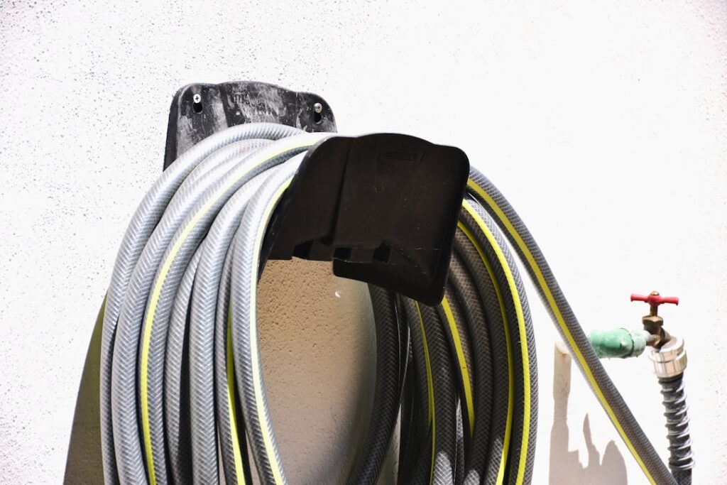 How to Winterize Outdoor Faucets and Hoses: A Step-by-Step Guide for Canadian Homeowners