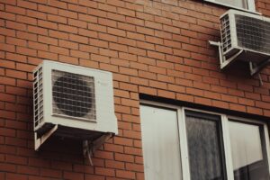 How to Remove and Store a Window Air Conditioner for Winter: A Step-by-Step Guide for Canadian Homeowners How to Remove and Store a Window Air Conditioner for Winter: A Step-by-Step Guide for Canadian Homeowners