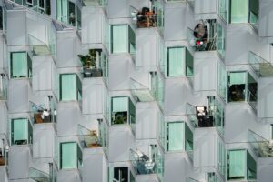 Average asking rent falls 4.2% for 24th straight month Average asking rent falls 4.2% for 24th straight month