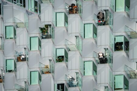 Average asking rent falls 4.2% for 24th straight month Average asking rent falls 4.2% for 24th straight month