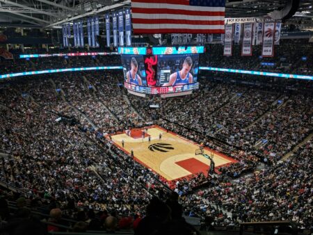 Kyle Lowry Gets Key to Toronto, No. 7 Retiring in 2027 Kyle Lowry Gets Key to Toronto, No. 7 Retiring in 2027