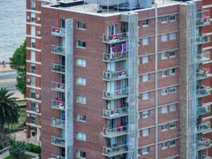 Canadian Asking Rents Fall for 23rd Straight Month as Condo Rents Drop 7.7% in August Canadian Asking Rents Fall for 23rd Straight Month as Condo Rents Drop 7.7% in August