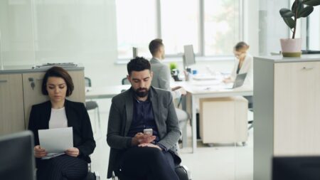 Canada Shed 42,000 Jobs in August — and Wage Growth Fell to Its Slowest Pace Since 2017 Canada Shed 42,000 Jobs in August — and Wage Growth Fell to Its Slowest Pace Since 2017