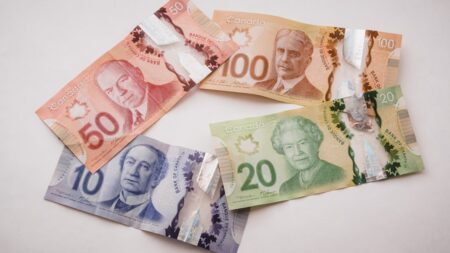 Bank of Canada Unveils New Vertical Bill Featuring King Charles III Bank of Canada Unveils New Vertical Bill Featuring King Charles III