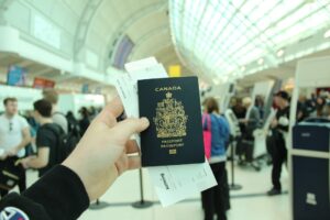 ArriveCAN security clearance gaps persist: watchdogs ArriveCAN security clearance gaps persist: watchdogs