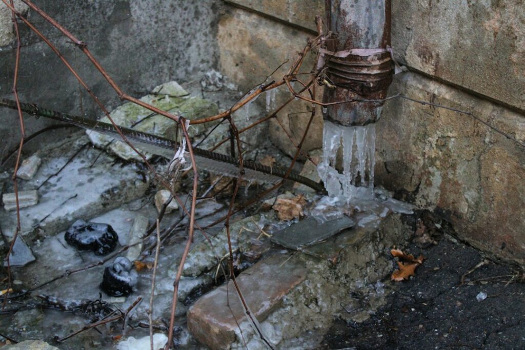 How to Prevent Frozen Pipes This Winter in Canada