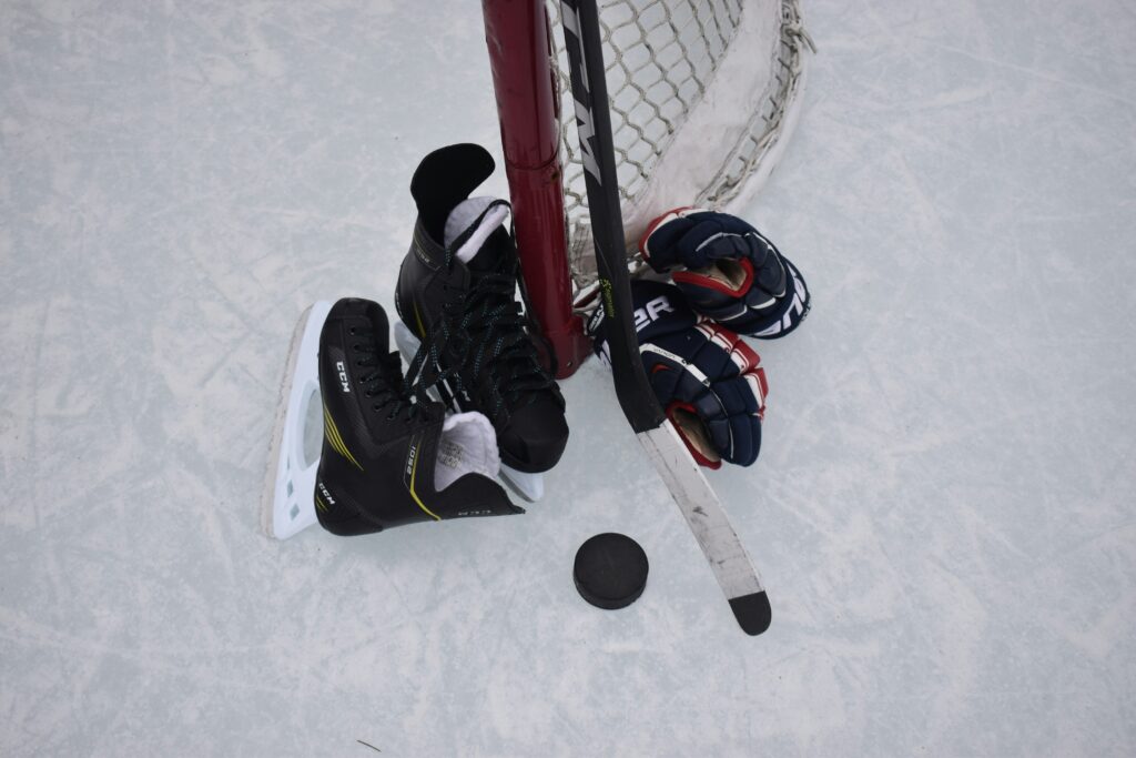 Dickinson Hurt as Oilers Camp Lines Take Shape Dickinson Hurt as Oilers Camp Lines Take Shape