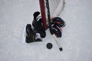 Dickinson Hurt as Oilers Camp Lines Take Shape Dickinson Hurt as Oilers Camp Lines Take Shape