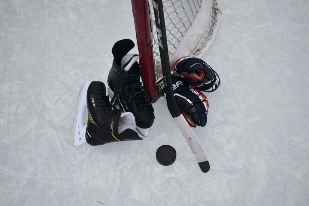 Oilers Trim Roster to 24, Dickinson Injury Lingers
