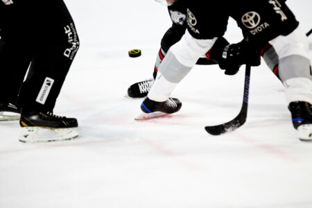 Adam Fantilli Skips Blue Jackets Golf Outing as Contract Talks Drag Into Final Week Before Camp