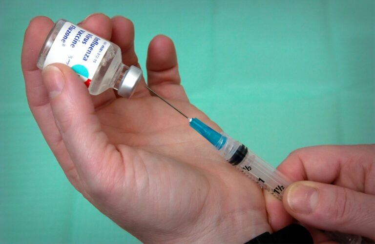 PHAC bought 870,000 bird flu shots. Provinces got 39,200