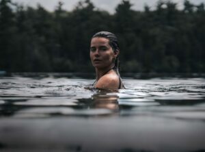 On This Day: Marilyn Bell Swims Across Lake Ontario at 16, Sept. 9, 1954 On This Day: Marilyn Bell Swims Across Lake Ontario at 16, Sept. 9, 1954