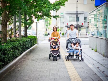 Top-Earning Canadian Families Are Now 2.5 Times More Likely to Have a First Child Than the Lowest-Earning, Statistics Canada Finds Top-Earning Canadian Families Are Now 2.5 Times More Likely to Have a First Child Than the Lowest-Earning, Statistics Canada Finds