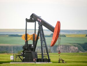 Tamarack Valley and Headwater Exploration Agree to Billion All-Stock Merger, Creating the Largest Public Clearwater Oil Producer Tamarack Valley and Headwater Exploration Agree to Billion All-Stock Merger, Creating the Largest Public Clearwater Oil Producer