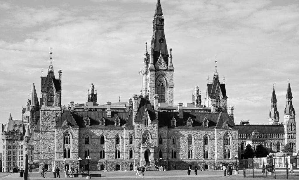 Ottawa’s deadline to clear the year-old pay backlog passed six months ago. Its own data shows the cleanup has slowed by half Ottawa’s deadline to clear the year-old pay backlog passed six months ago. Its own data shows the cleanup has slowed by half
