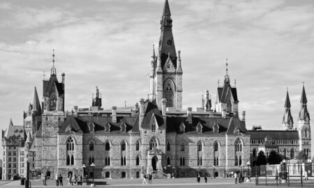 Ottawa’s deadline to clear the year-old pay backlog passed six months ago. Its own data shows the cleanup has slowed by half Ottawa’s deadline to clear the year-old pay backlog passed six months ago. Its own data shows the cleanup has slowed by half