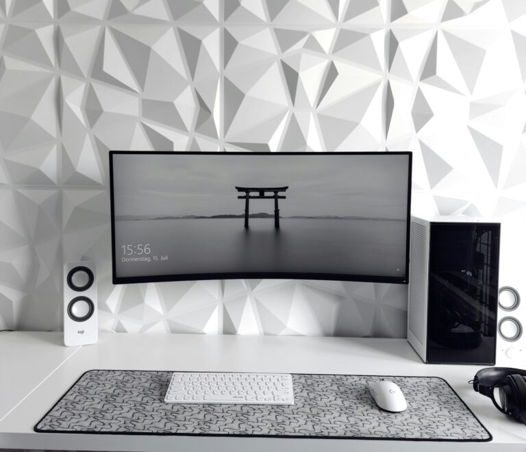 Best 4K monitors in Canada for working from home