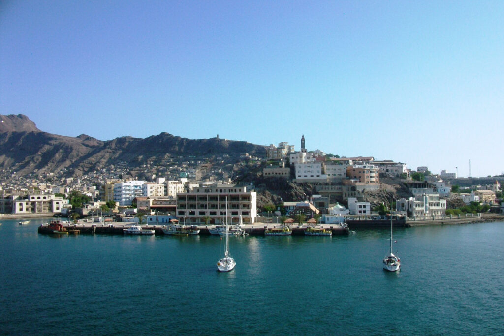 Houthi missiles hit Aden palace, kill five and wound 16