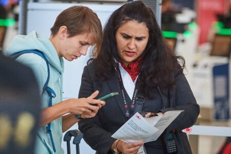 Air Canada adds phone booking fee, drops 5 U.S. routes Air Canada adds phone booking fee, drops 5 U.S. routes